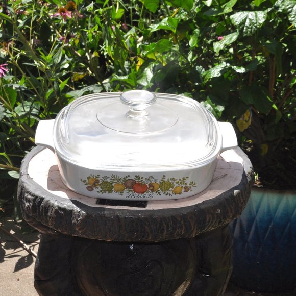 Corningware Other - Corningware Casserole w/Lid A-8-B 1.4 Liter